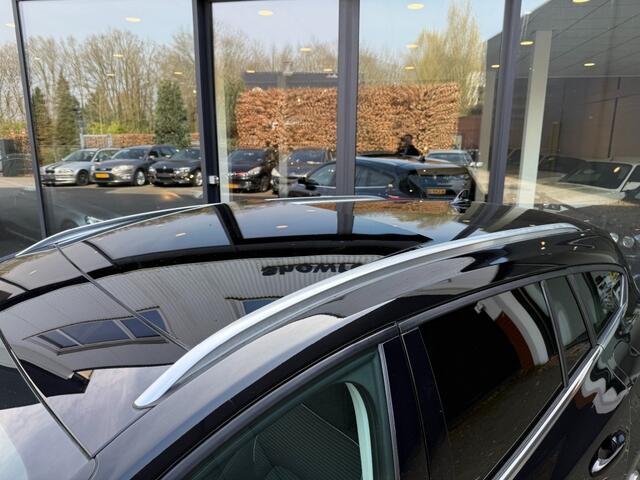 Ford FOCUS 1.0 EcoB. Hybrid Titanium,Pano,B/O,Digi Displ.,Navi,Clima,Camera,Lane Ass.,