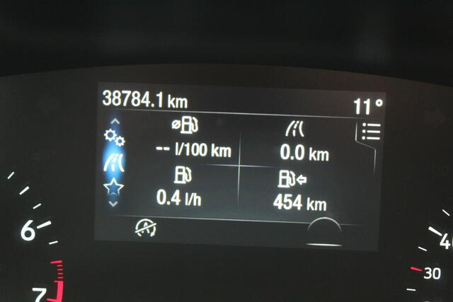 Ford FOCUS Wagon 1.0-125pk EcoBoost Mild-hybrid Titanium. Mooie, ruime, luxe en comfortabele Ford Focus wagon. Volautm. airco dual, camera, easy entry/easy go, stoel-, stuur- en voorraamverw., cruise control, Isofix, side- en lane assist, parkeersensoren v+a, LM wie