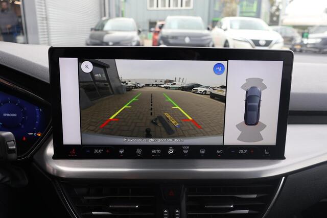 Ford FOCUS Wagon 1.0 Hybrid Titanium X 1e Eigenaar | Volledig Onderh | NL-Auto | BTW | Elek Trekhaak | WinterPack | Camera | Carplay | Navi | ACC | Bots | Keyless