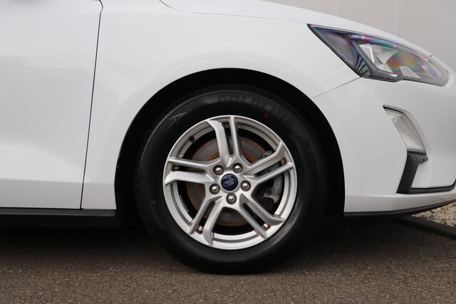 Ford FOCUS Wagon 1.0 EcoBoost Hybrid Trend Edition Business Panoramadak Stuur & Stoelverwarming Navigatie Achteruitrijcamera Airco Cruise Control
