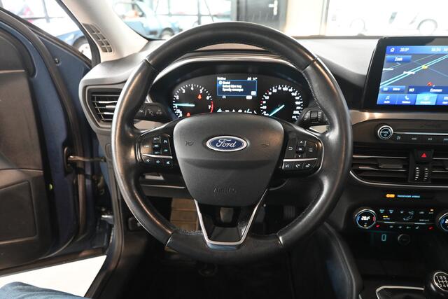 Ford FOCUS 1.0 EcoBoost Titanium Business Clima Navigatie Stuur/Stoelverwarming Rijklaarprijs! Inruil Mogelijk!