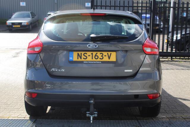 Ford FOCUS 1.0 Lease Edition Cruise control/Navigatie/Bluetooth/Parkeersensoren achter/Climate control/Elektrische ramen