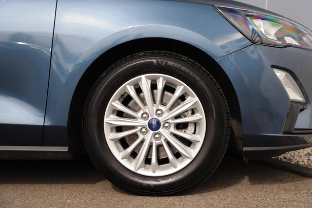 Ford FOCUS Wagon 1.0 EcoBoost Hybrid Titanium X Business Trekhaak Navigatie Achteruitrijcamera Winter Pakket Stuur & Stoelverwarming Carplay Android Cruise Control