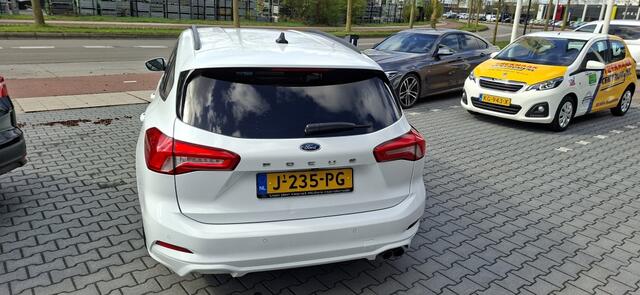Ford FOCUS Wagon 1.0 EcoBoost Hybrid ST Line Navi