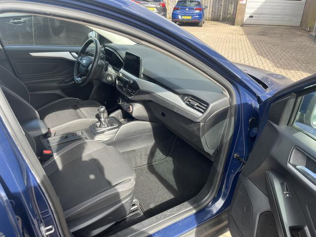 Ford FOCUS Wagon 1.0 EcoBoost Hybrid Trend Edition Business TREKHAAK WINTER PACK ADD CRUISE CAMERA