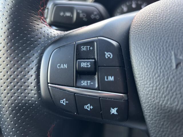 Ford FOCUS Wagon 1.0 EcoBoost Hybrid 155PK ST Line // LED // NAVI + CARPLAY // CAMERA // DAB // CLIMA // WINTERPACK // TREKHAAK!!