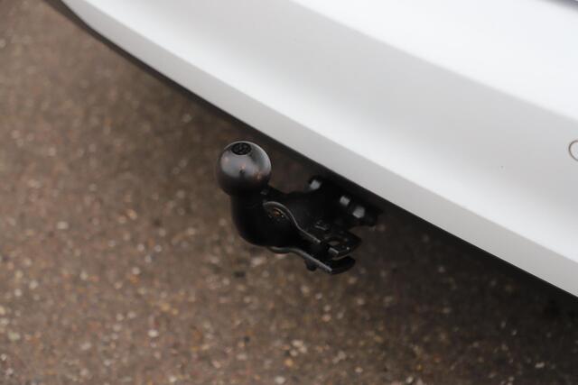 Ford FOCUS Wagon 1.5 EcoBlue Trend Edition Business Trekhaak Navigatie Carplay Android Parkeersensor Airco Cruise Control