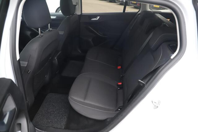 Ford FOCUS Wagon 1.5 EcoBlue Trend Edition Business Trekhaak Navigatie Carplay Android Parkeersensor Airco Cruise Control