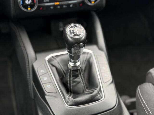 Ford FOCUS Wagon 1.0 EcoBoost Titanium Business 2e Eigenaar|Navi|Trekhaak|Camera|B&O Sound System|Clima|Cruise|Stoelverwarming|N.A.P|APK tot 07-2026