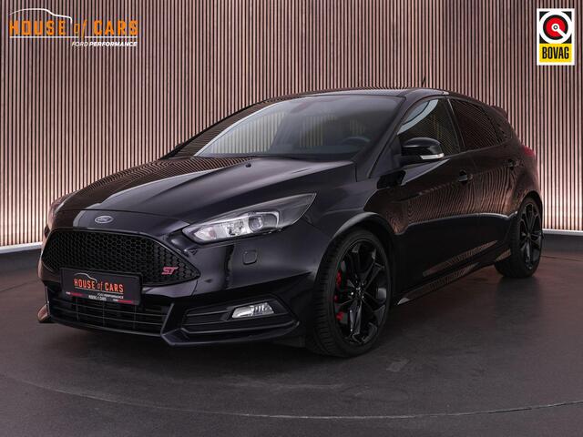 Ford FOCUS ST-3 2.0 250pk PERFORMANCE PACK |Sony|Apple carplay|parkeer camera|stoelverwarming|bi-xenon|19" Performance wielen|stuurverwarming|