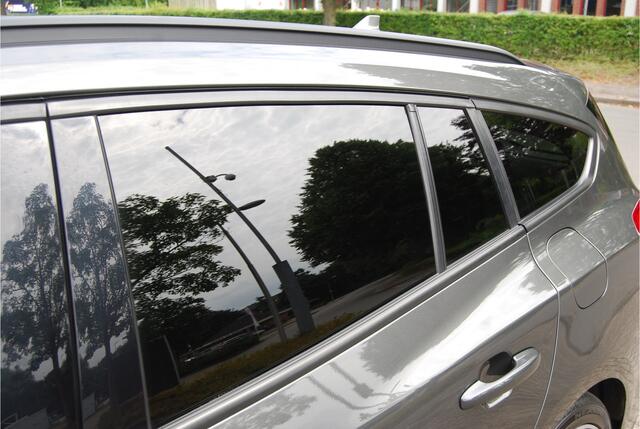 Ford FOCUS Wagon 1.5 EcoBoost ST Line X 150pk Automaat | WINTERPACK | CLIMATE | CAMERA | 18 INCH | 1500KG TREKVERMOGEN