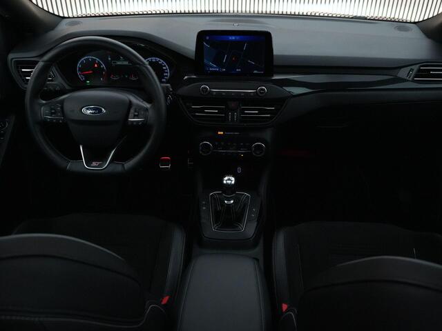 Ford FOCUS ST-3 2.3 280pk PERFORMANCE PACK |sper diff|launch control|Ford dealer onderhouden|panoramadak|B&O|parkeercamera|winterpack|LED-koplampen|19" lichtmetalen velgen|