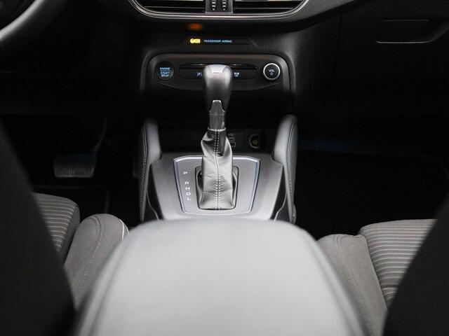 Ford FOCUS Wagon 1.0 EcoBoost Hybrid Titanium X | Climate Control / ECC | Licht metalen velgen 17 inch | Trekhaak | Cruise control Standaard | Navigatie | LED koplampen | Park Distance Control voor en achter | Achteruitrijcamera | Dakrailing |