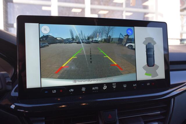 Ford FOCUS 1.0 EcoBoost Hybrid ST Line Navi Airco Camera Nieuwmodel Km 19.500!!