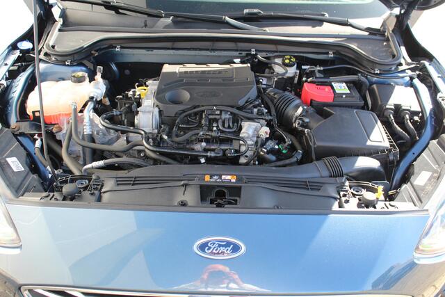 Ford FOCUS Wagon 1.0-155pk EcoBoost Titanium. Erg nette en goed onderhouden wagen met slechts 60.000km. Autm. airco dual, camera, stoel-, stuur- en voorraamverwarming, trekhaak, LM wielen, metallic lak, navigatie, telefoonvoorb. etc.