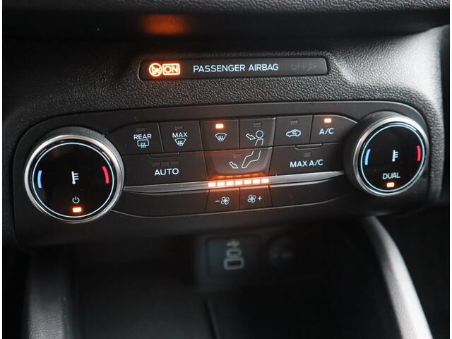 Ford FOCUS Wagon 1.0 EcoBoost Hybrid Titanium Style Adaptive CC / Trekhaak