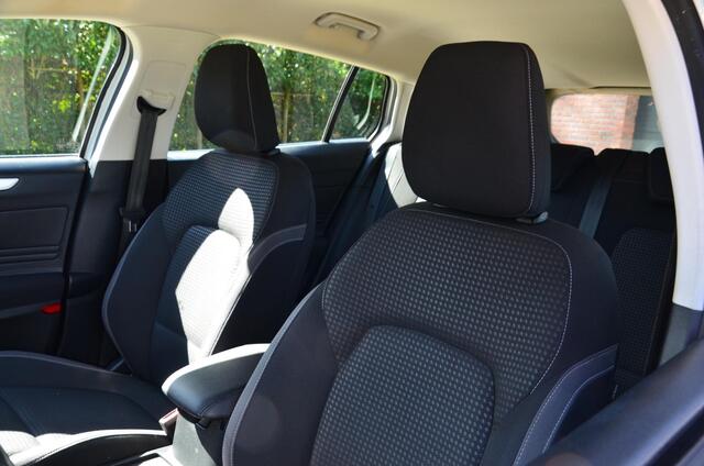 Ford FOCUS Wagon 1.0 EcoBoost Trend Edition Business Navi/Pdc/Ecc/Led/Stoel Stuur & ruitverwarming/Cr-Controle/Achteruitrij camera/Lmv