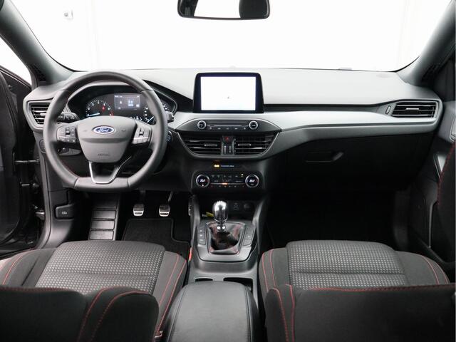 Ford FOCUS Wagon 1.0 EcoBoost Hybrid ST Line Style/ winterpakket/ zeer mooi!