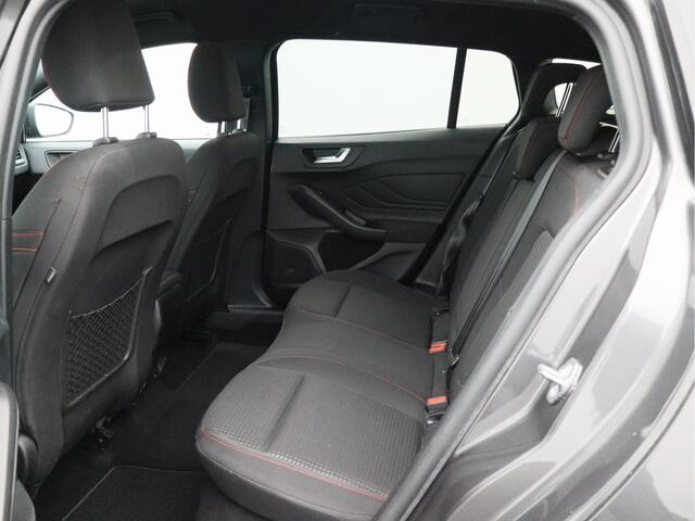 Ford FOCUS Wagon 1.0 EcoBoost Hybrid ST Line Style/ winterpakket/ zeer mooi!