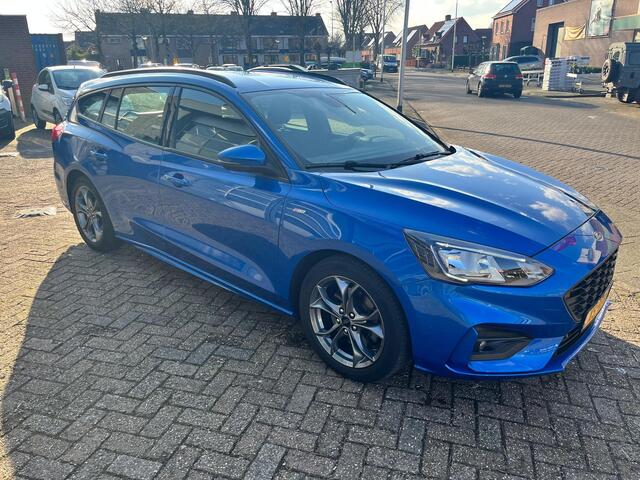 Ford FOCUS Wagon 1.0 EcoBoost 125 PK ST Line Business Wagon l Winter Pack