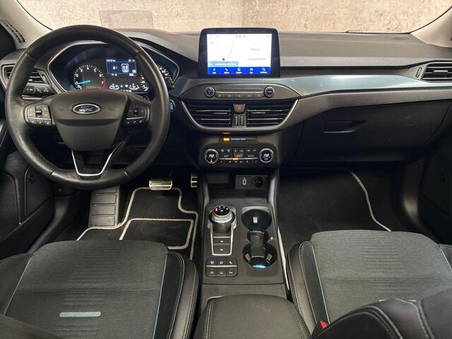 Ford FOCUS Wagon 1.5 EcoBoost Active Vignale 150Pk Automaat (PANORAMADAK, APPLE CARPLAY, GROOT NAVI, BANG&OLUFSEN, STUUR/STOELVERWARMING, LEDER, CAMERA, GETINT GLAS, ADAPTIVE CRUISE, NIEUWSTAAT)