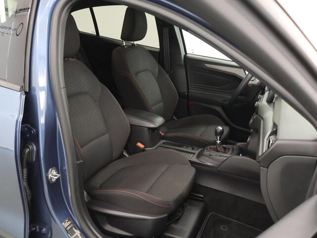 Ford FOCUS 1.0 EcoBoost Hybrid ST Line Style | Winterpack | Cruise Control Adaptief | Dodehoekdetectie | Parkeercamera |