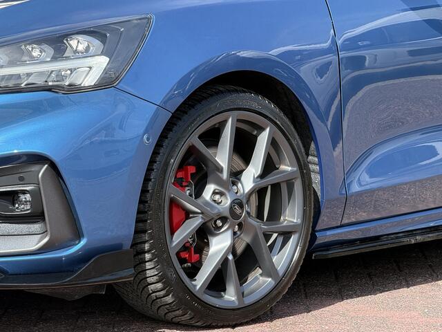 Ford FOCUS 2.3 EcoBoost Performance ST-3 280 pk apple carplay recaro stoelen B&O xenon climate ctr half leder/stof camera maxton spoiler pakket lmv 19 inch