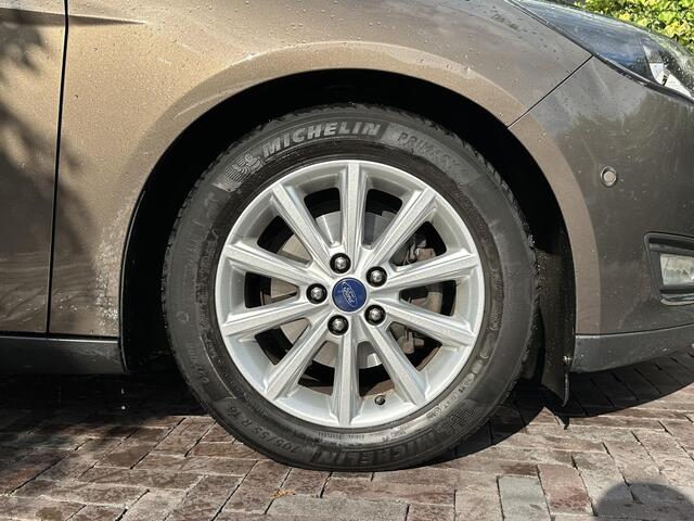 Ford FOCUS Wagon 1.0 Titanium Keyless Cruise Control Stoelverw. Navi PDC 16''LM