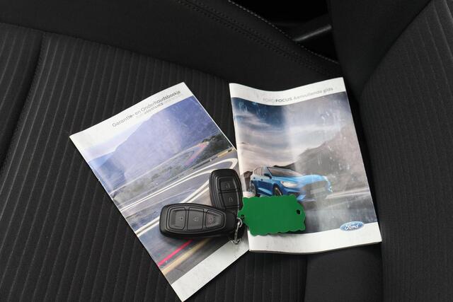 Ford FOCUS Wagon 1.0 Titanium X Business 1e Eigenaar | Volledig Onderh | BTW | NAP | Camera | Navi | Carplay | Elek Klep | Cruise | Bots | Keyless | Full Led | PDC