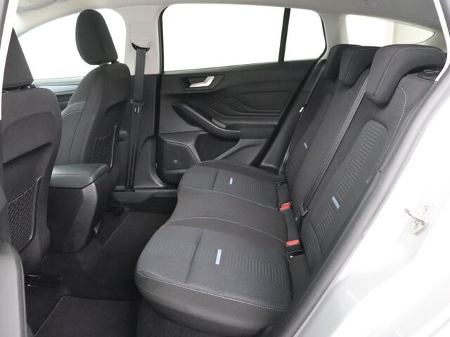 Ford FOCUS 1.0 EcoBoost Hybrid Active X | Carplay | Navigatie | Full LED | Keyless | DAB | Digital Cockpit | Climate control | Parkeerhulp | Cruise control | Blueooth