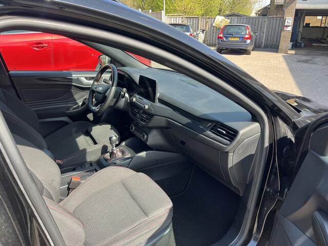 Ford FOCUS Wagon 1.0 EcoBoost Hybrid ST Line Business CAMERA B&O WINTER PACK