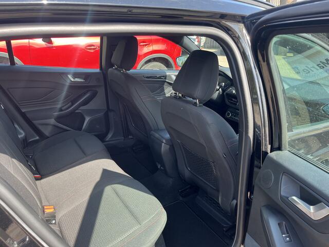 Ford FOCUS Wagon 1.0 EcoBoost Hybrid ST Line Business CAMERA B&O WINTER PACK