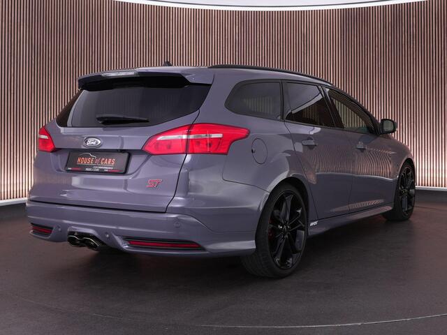 Ford FOCUS Wagon ST-3 2.0 PERFORMANCE PACK |Sony|Apple Carplay|blind spot|cruise control|parkeer camera|bi-xenon|19" Performance wielen|