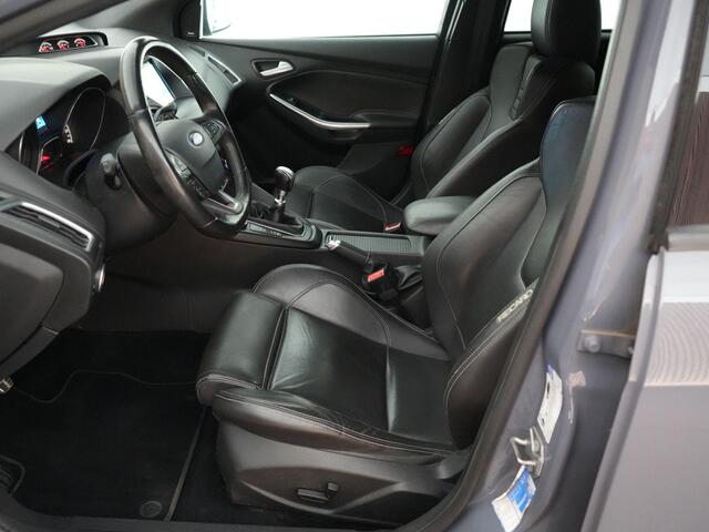 Ford FOCUS Wagon ST-3 2.0 PERFORMANCE PACK |Sony|Apple Carplay|blind spot|cruise control|parkeer camera|bi-xenon|19" Performance wielen|