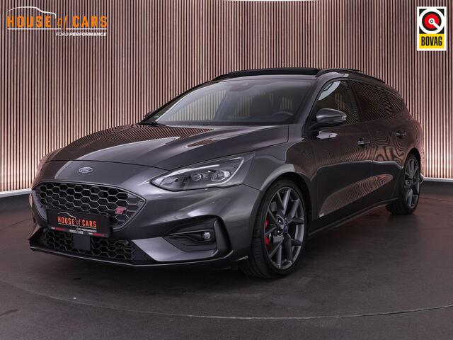Ford FOCUS Wagon ST-3 PERFORMANCE PACK 2.3 280pk AUTOMAAT |panoramdak|head-up display|Apple Carplay|adaptive cruise|parkeercamera|winterpack|19" lichtmetalen velgen|adaptive LED|elek. achterklep|