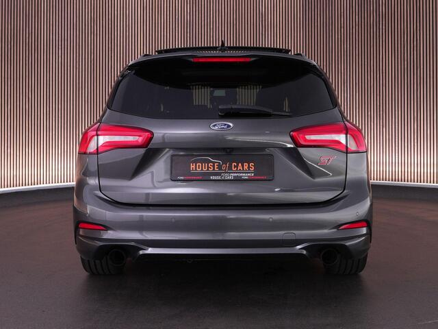 Ford FOCUS Wagon ST-3 PERFORMANCE PACK 2.3 280pk AUTOMAAT |panoramdak|head-up display|Apple Carplay|adaptive cruise|parkeercamera|winterpack|19" lichtmetalen velgen|adaptive LED|elek. achterklep|