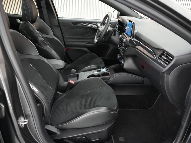 Ford FOCUS Wagon ST-3 PERFORMANCE PACK 2.3 280pk AUTOMAAT |panoramdak|head-up display|Apple Carplay|adaptive cruise|parkeercamera|winterpack|19" lichtmetalen velgen|adaptive LED|elek. achterklep|