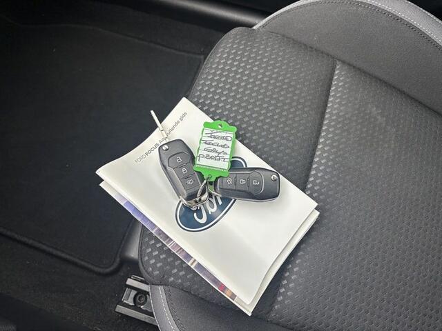 Ford FOCUS Wagon 1.0 125pk Hybrid connect ,navigatie,lmv,sportdop,led,winter