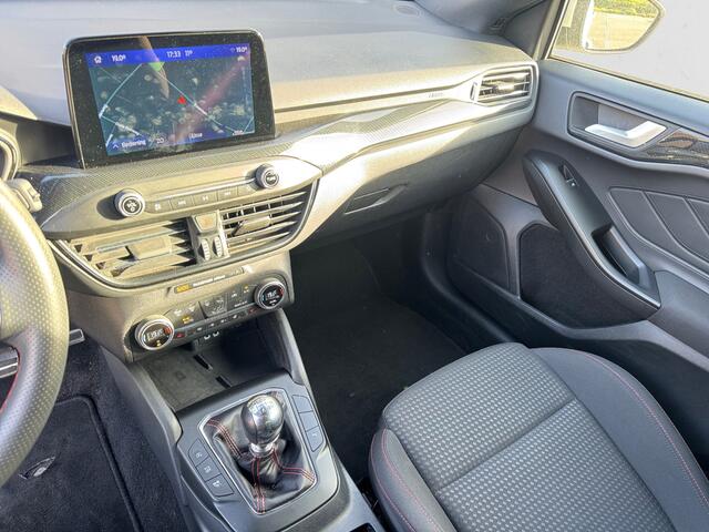 Ford FOCUS Wagon 1.0 EcoBoost Hybrid ST Line Business Carplay, Android Auto, Trekhaak, Camera, Xenon Led, Lane Assist