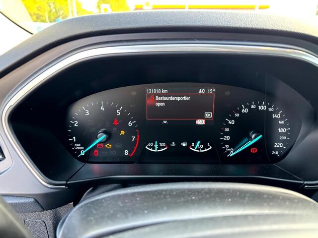 Ford FOCUS 1.0 ECOB. ST Line Business, Airco, Nav, Trekhaak, CarPlay, Keyless