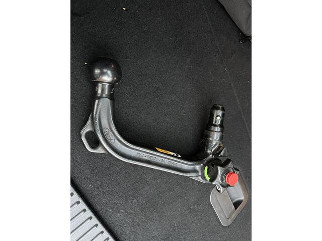 Ford FOCUS Wagon 1.0 EcoBoost Titanium Business l Keyless l ACC l Trekhaak l CarPlay l