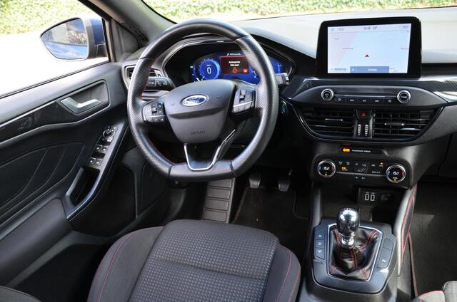 Ford FOCUS Wagon 1.0 EcoBoost Hybrid ST Line X Business Navi/Pdc/Ecc/Led/Achteruitrijcamera/Cr-Controle/Privacy-Glass/Lmv/Apple Carplay/Android Auto/Afneembare Trekhaak