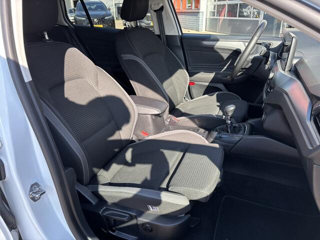 Ford FOCUS Wagon 1.0 EcoBoost Connected / Stoel, Stuur en Voorruitverwarming / Navi / Applecarplay/Androidauto /