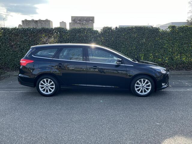 Ford FOCUS Wagon 1.0 Titanium * Automaat * Carplay * Nieuwe Distributie * Garantie