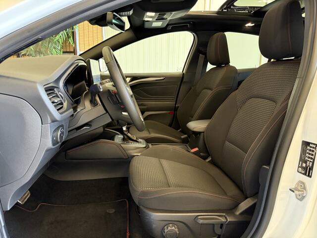 Ford FOCUS 1.0 EcoBoost Hybrid 155pk Automaat ST-Line X l PANO-DAK l 18-INCH l BLISS l CAMERA l ECC l FULL-LED l NAVI l STOEL/STUUR-VERW. l 18.000km