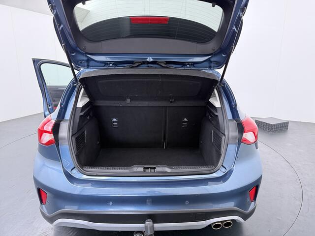 Ford FOCUS EcoBoost Hybrid 125pk Active | Trekhaak | Camera | Winterpack | Cruise | All-season banden | Apple carplay/ Android auto |