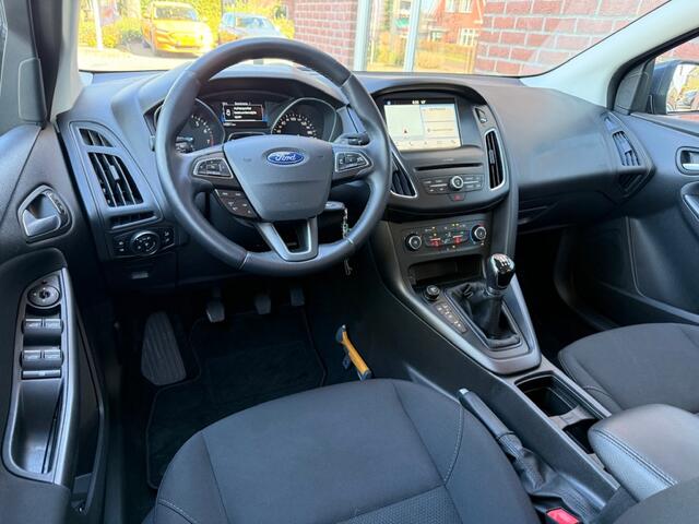 Ford FOCUS Wagon 1.0 Lease Edition NIEUWE APK / STOELVERW. / VOORRUIT VERW. / NAV