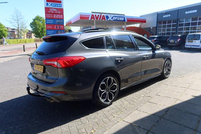 Ford FOCUS Wagon 1.5 150PK A/T ST-Line PANO I TREKHAAK I Winterpack ! 64dkm