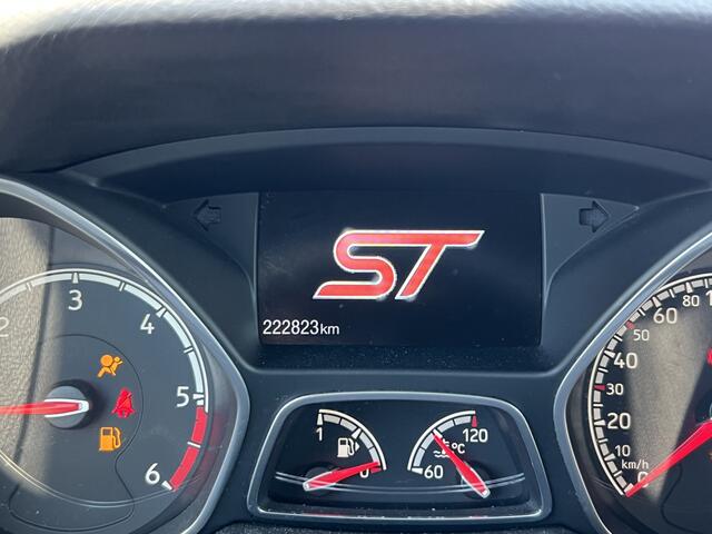 Ford FOCUS 2.0 TDCI ST-3 185pk/Recaro/Navi/Led