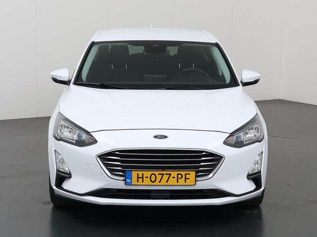 Ford FOCUS 1.0 EcoBoost Titanium Business | Winterpakket | Parkeercamera | Cimate Control | Cruise Control | Navigatie |